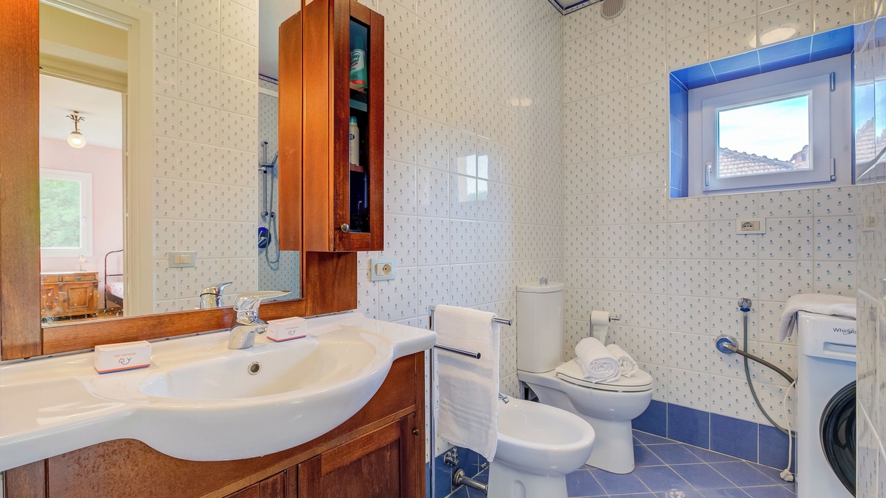 Photo of Bathroom in Brovello-Carpugnino