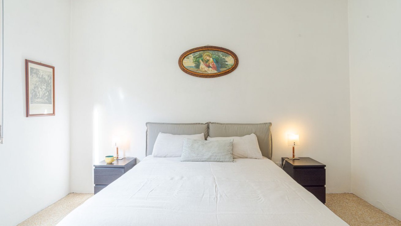 Photo of Bedroom in Barni