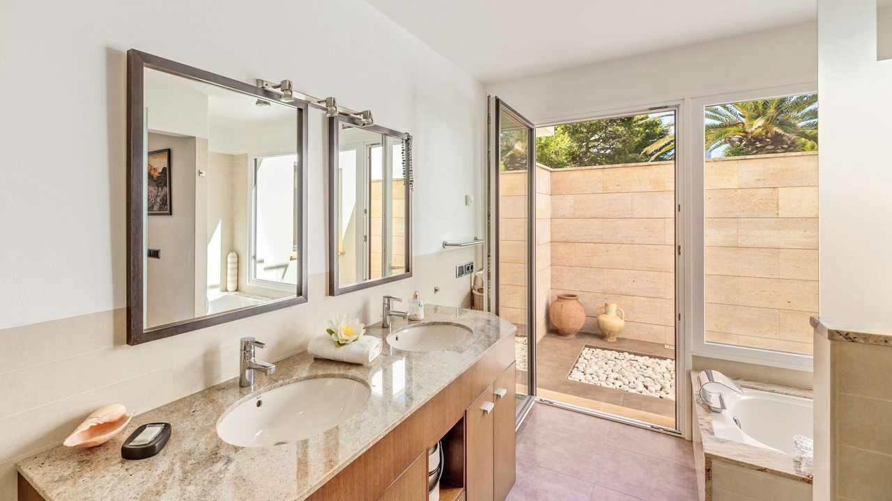 Photo of Bathroom in Cala Serena