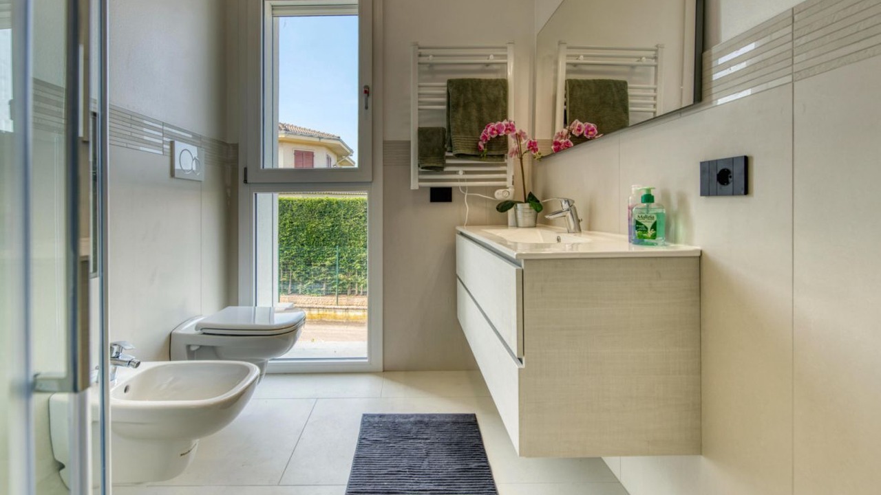 Photo of Bathroom in Montioni