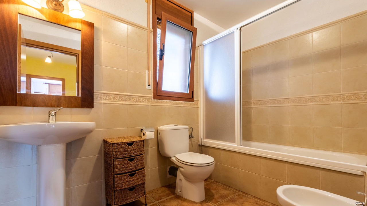 Photo of Bathroom in Vespella de Gaia