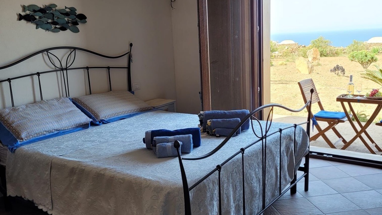 Photo of Bedroom in Pantelleria