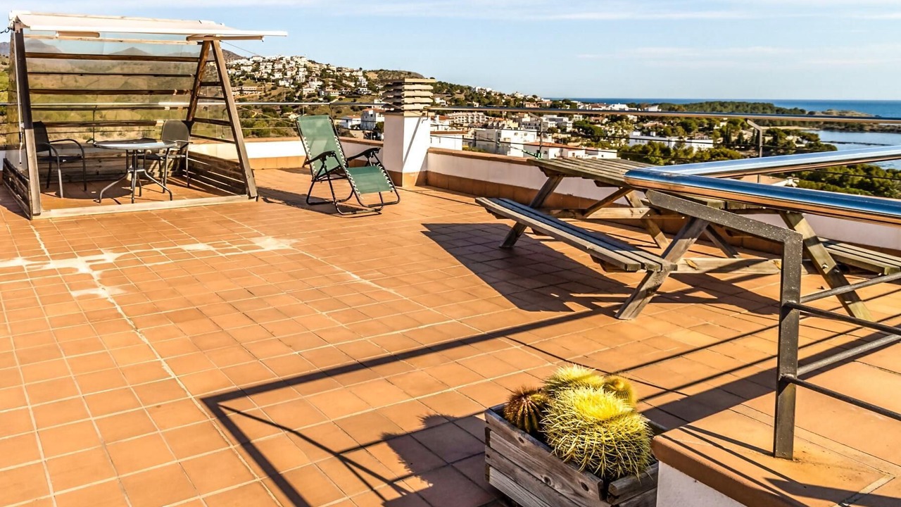 Photo of Patio Balcony in Llanca