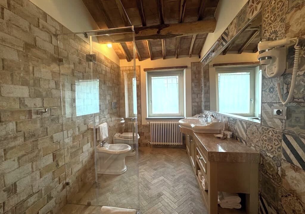 Photo of Bathroom in Porano