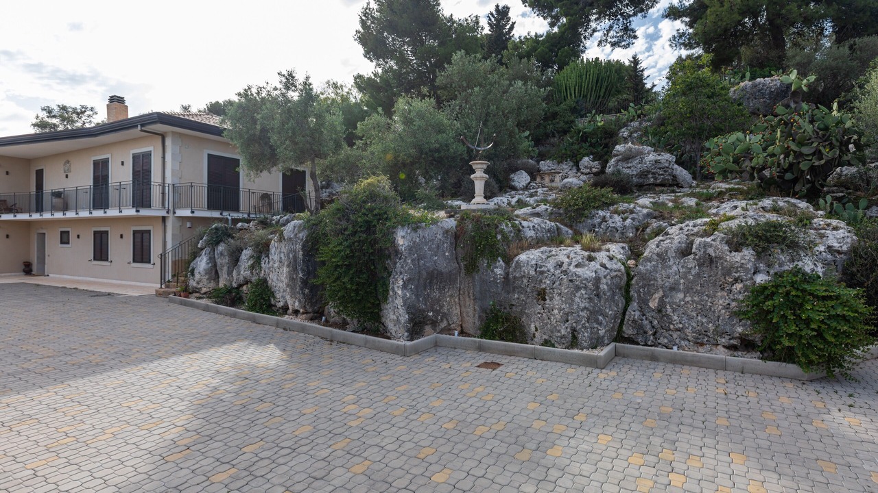 Photo of Outdoor in Belvedere