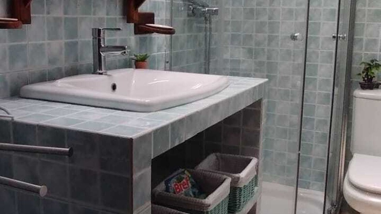 Photo of Bathroom in Adra