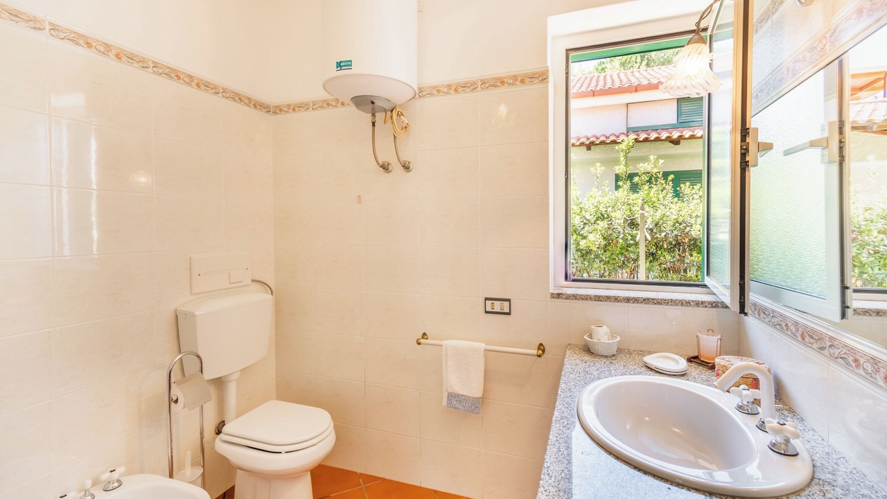 Photo of Bathroom in Palinuro
