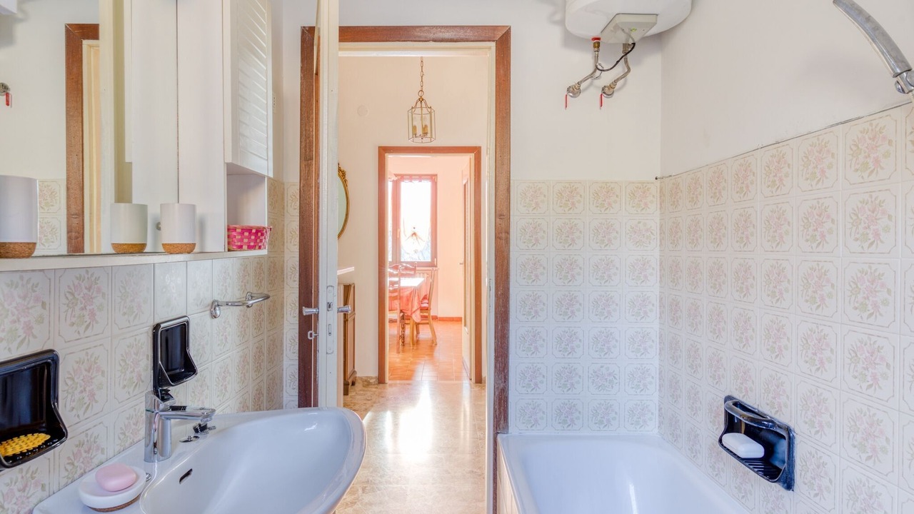 Photo of Bathroom in Erli