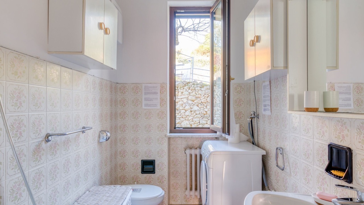 Photo of Bathroom in Erli