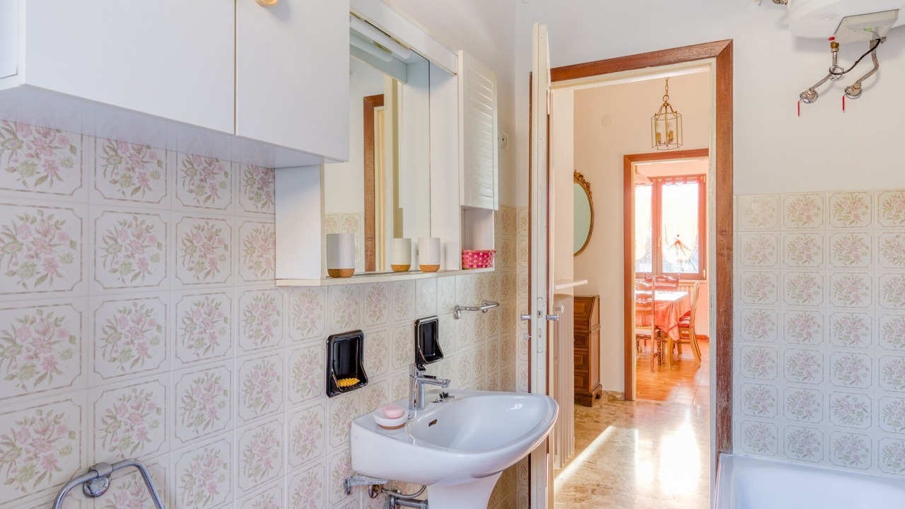 Photo of Bathroom in Erli