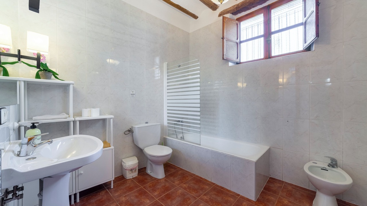 Photo of Bathroom in Velez-Blanco