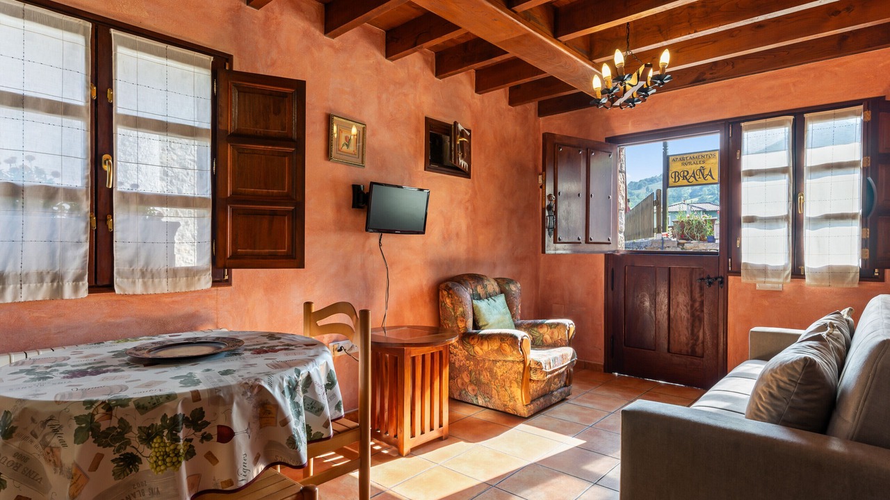 Photo of Livingroom in Llenin