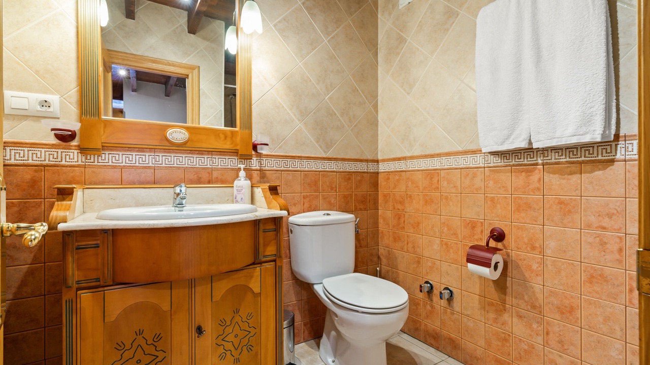 Photo of Bathroom in Llenin