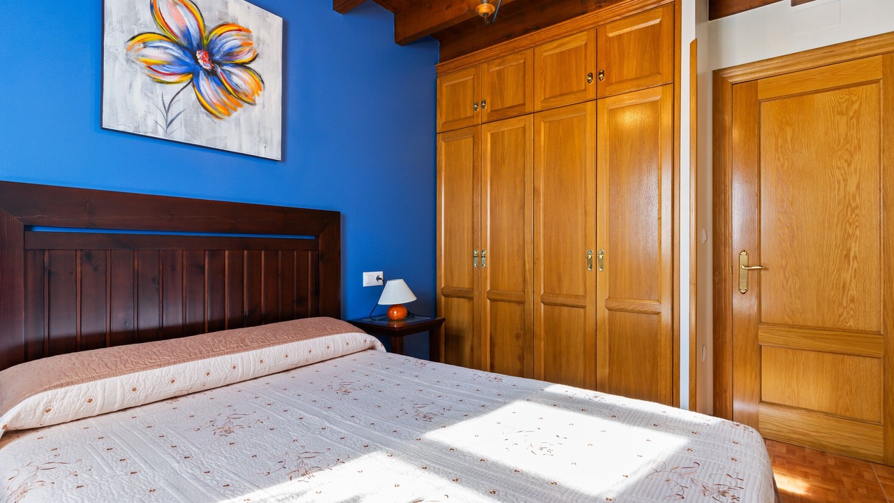 Photo of Bedroom in Llenin