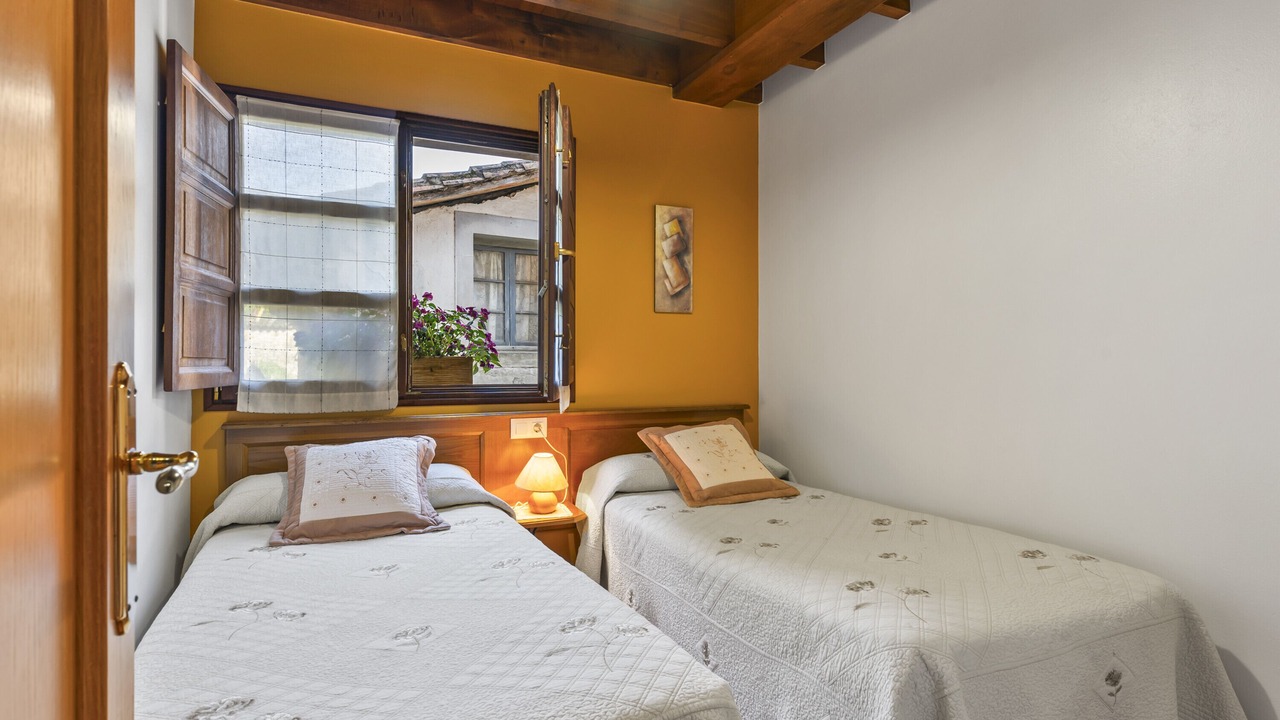 Photo of Bedroom in Llenin
