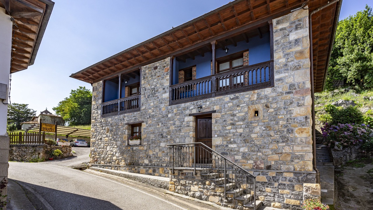 Photo of Outdoor in Llenin