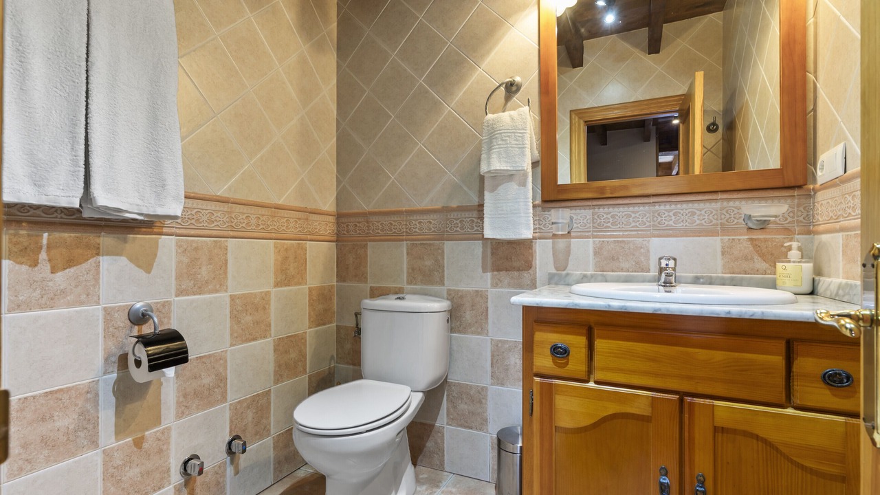 Photo of Bathroom in Llenin