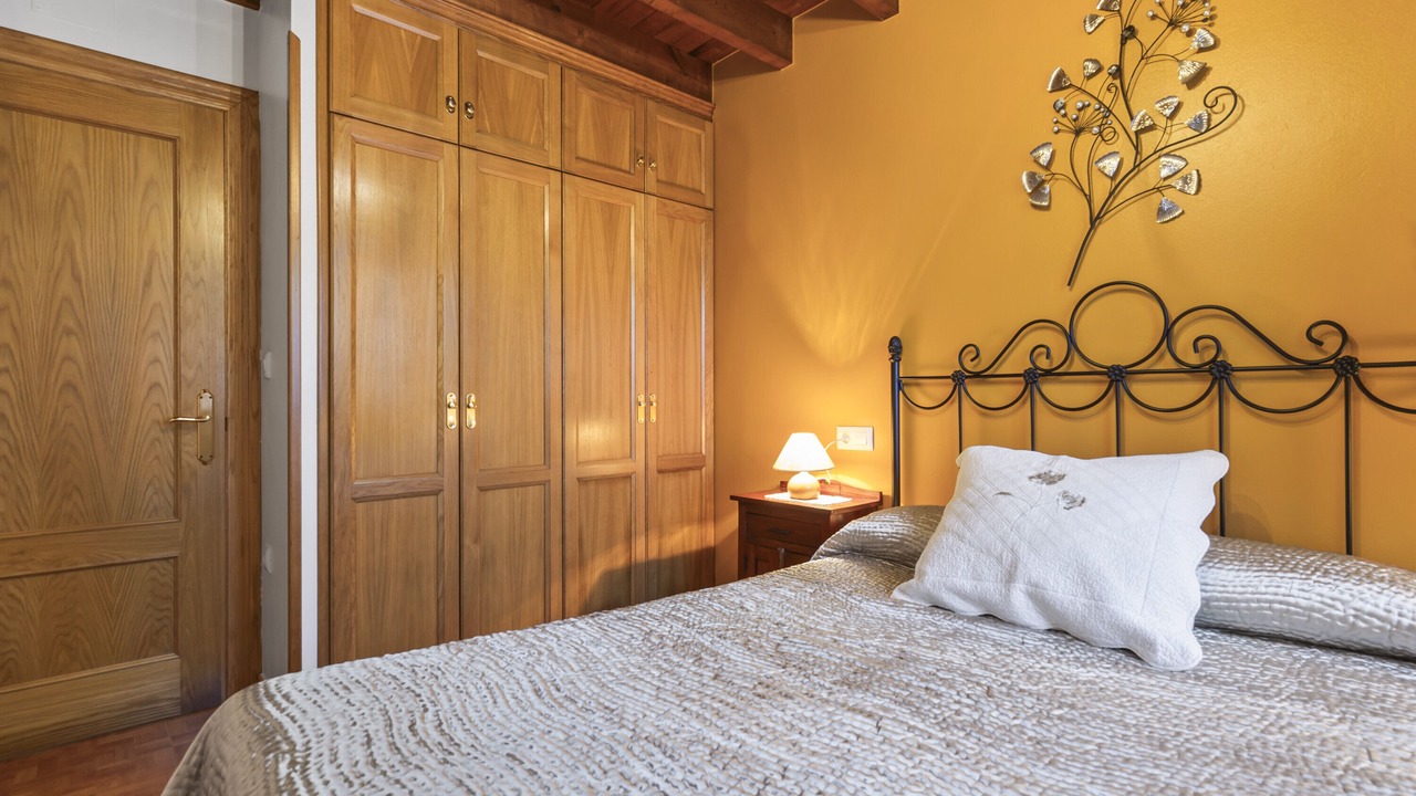 Photo of Bedroom in Llenin