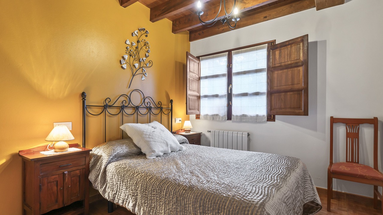 Photo of Bedroom in Llenin