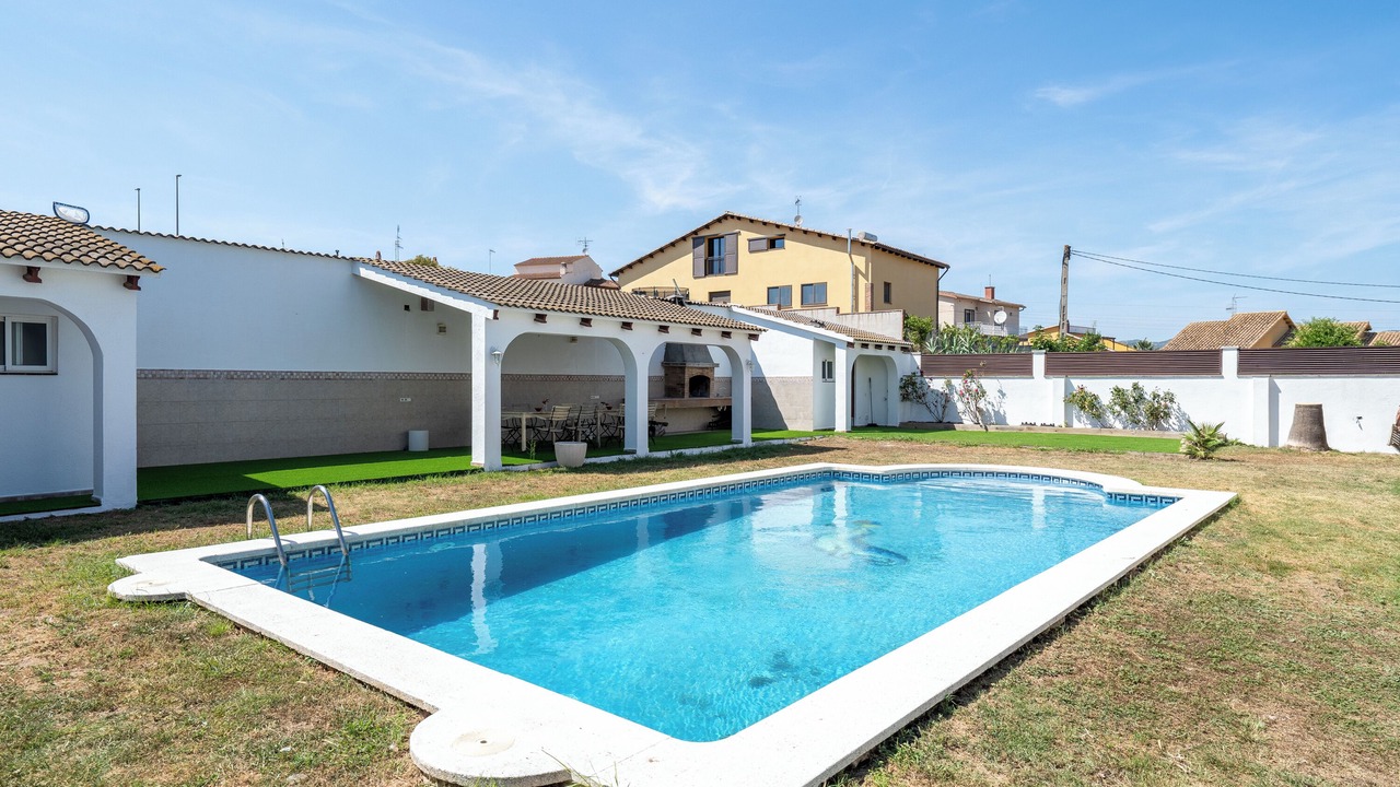 Photo of Outdoor in Albinyana