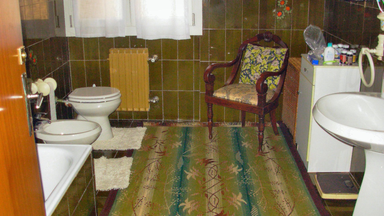 Photo of Bathroom in Gaino