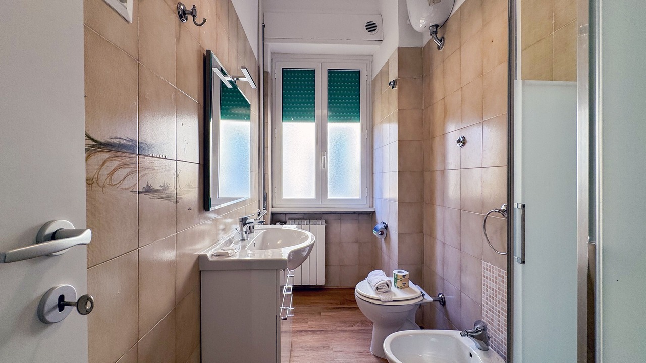 Photo of Bathroom in Tuscolano