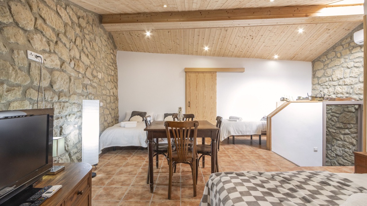 Photo of Bedroom in Maials