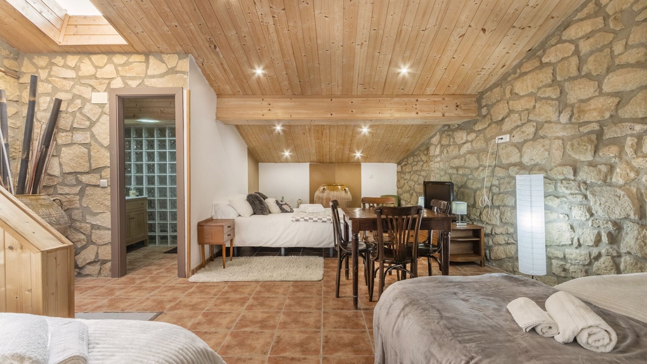 Photo of Bedroom in Maials