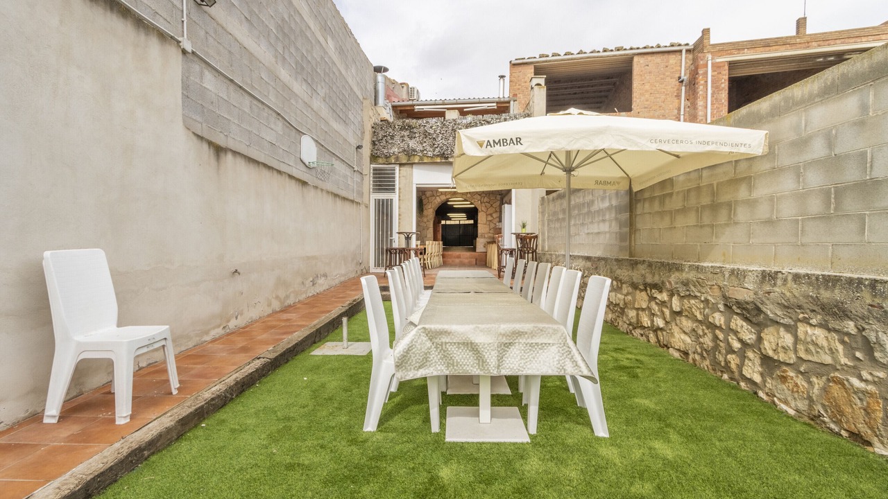 Photo of Outdoor in Maials