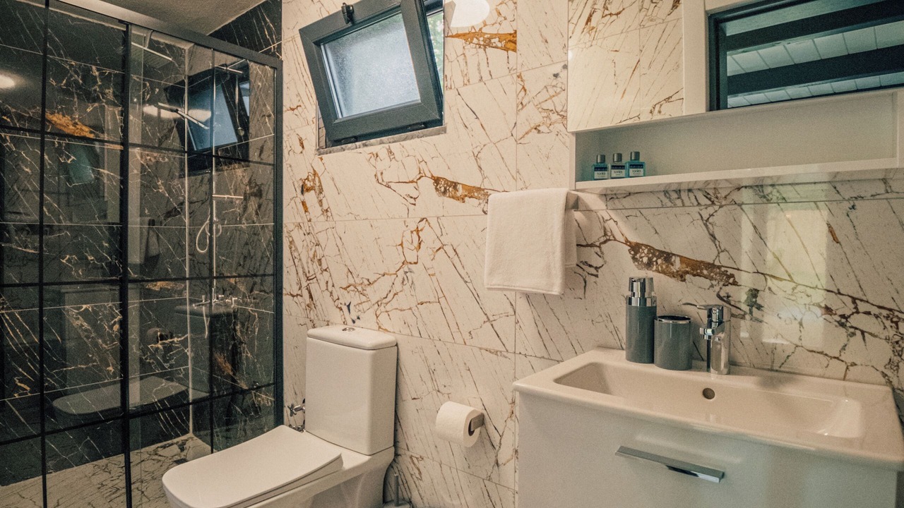Photo of Bathroom in Yanik