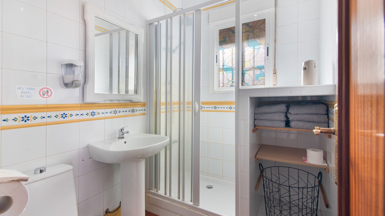 Photo of Bathroom in Lepe