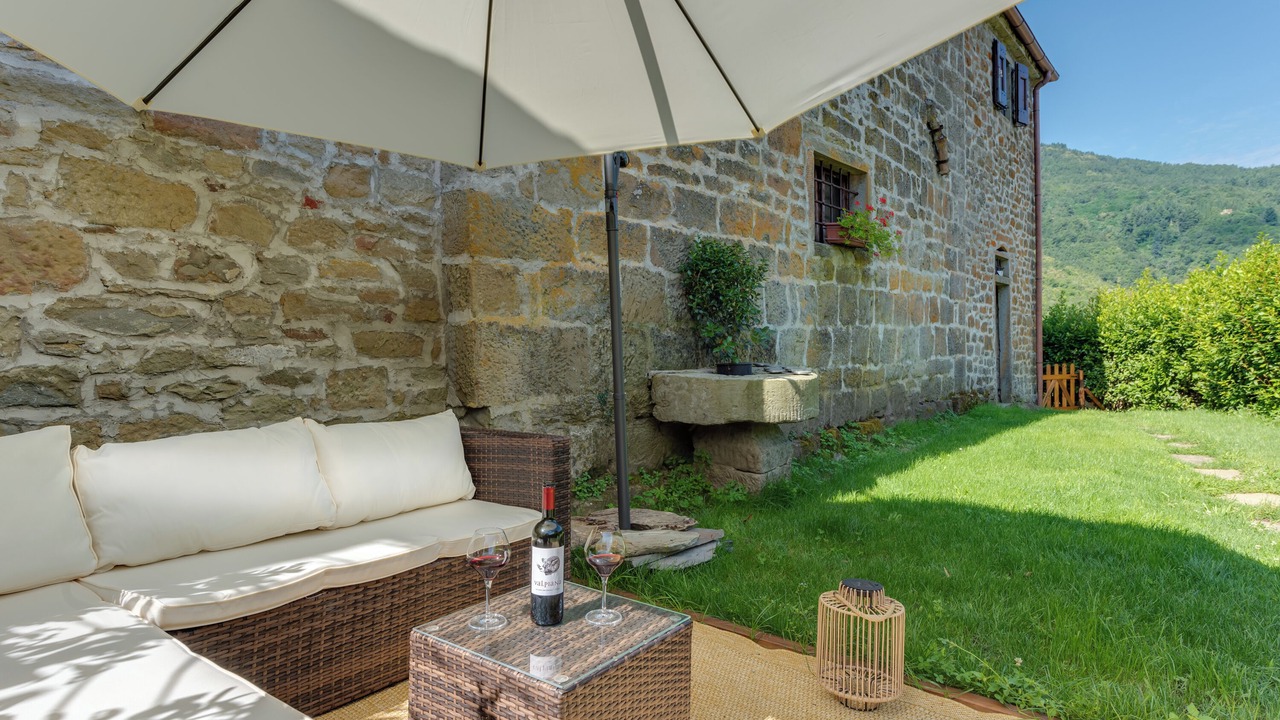 Photo of Patio Balcony in Londa