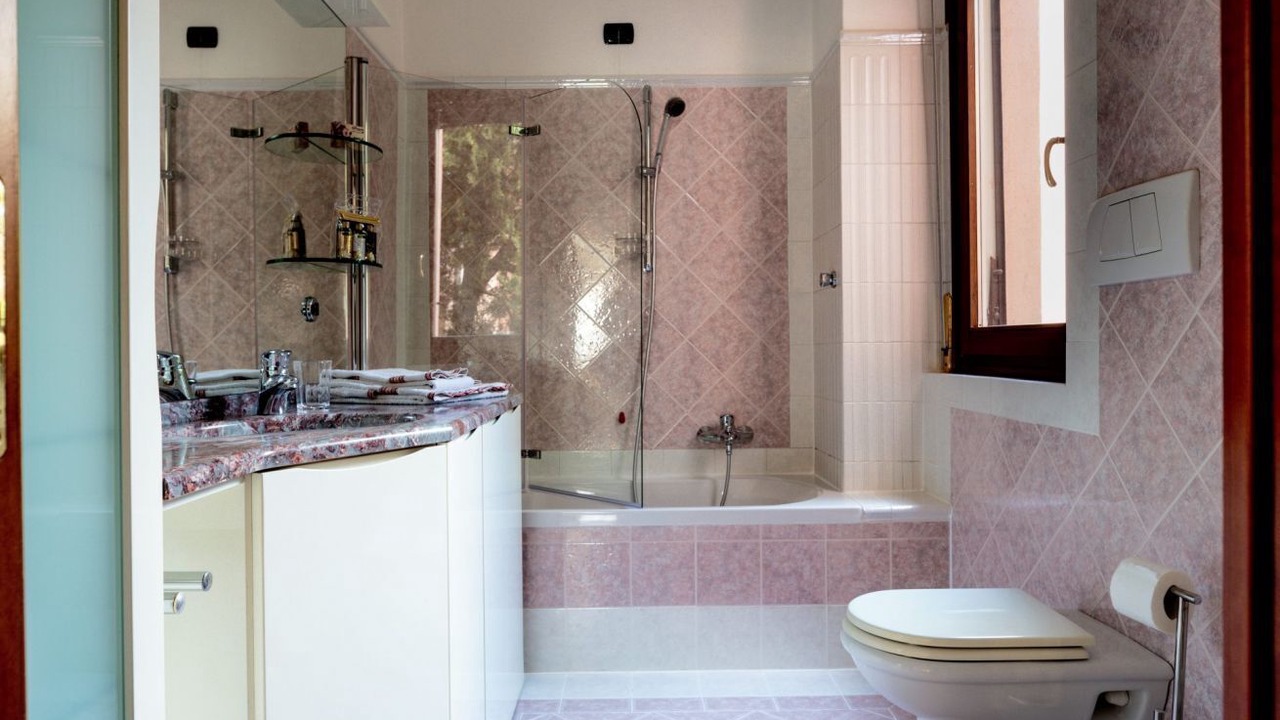 Photo of Bathroom in Albate