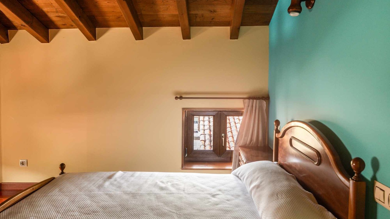 Photo of Bedroom in Rales