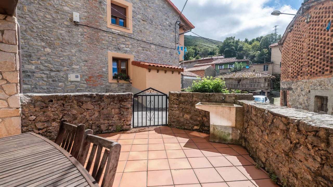 Photo of Patio Balcony in Rales