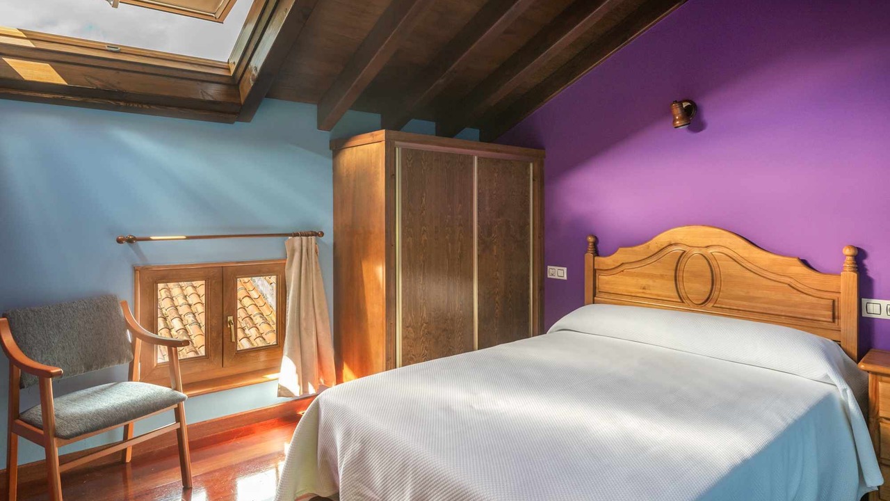 Photo of Bedroom in Rales