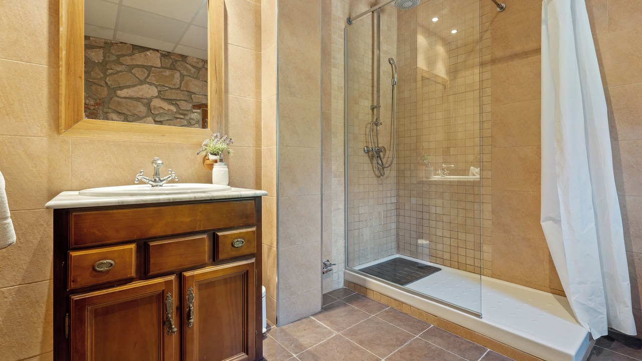 Photo of Bathroom in Flix