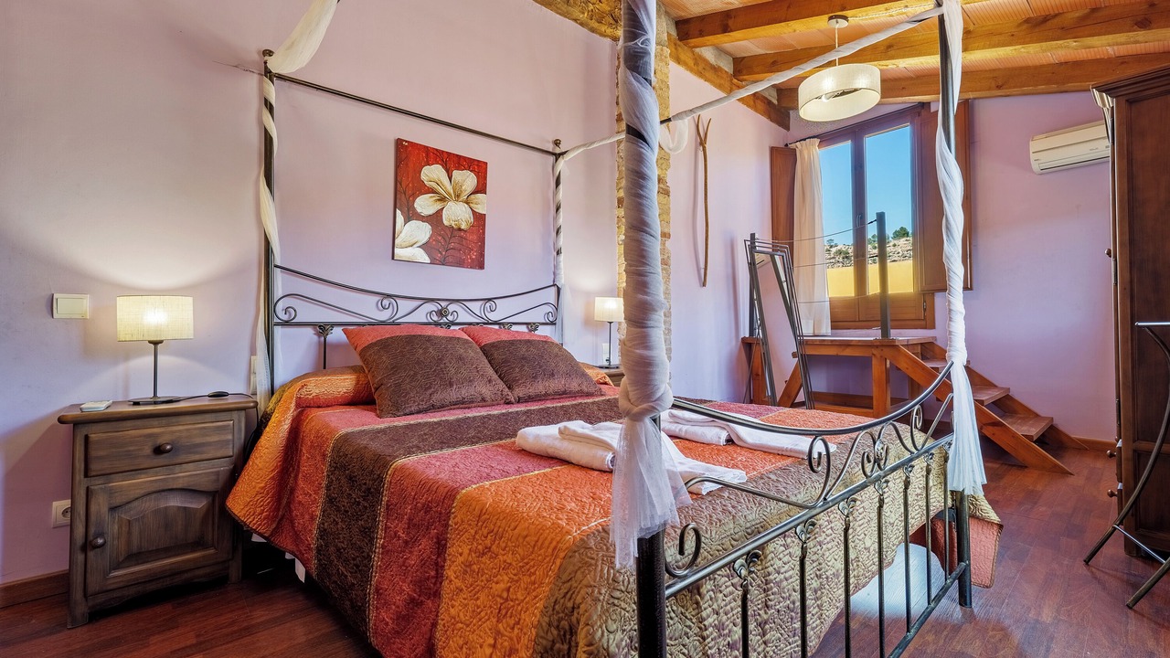Photo of Bedroom in Flix