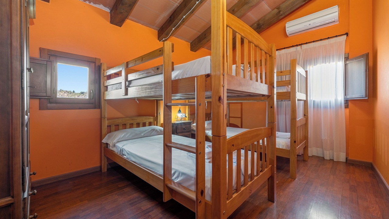 Photo of Bedroom in Flix