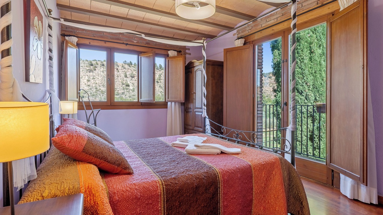 Photo of Bedroom in Flix