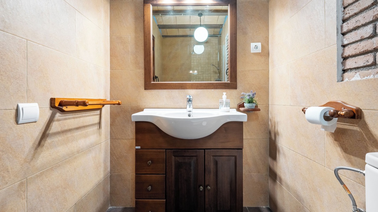 Photo of Bathroom in Flix