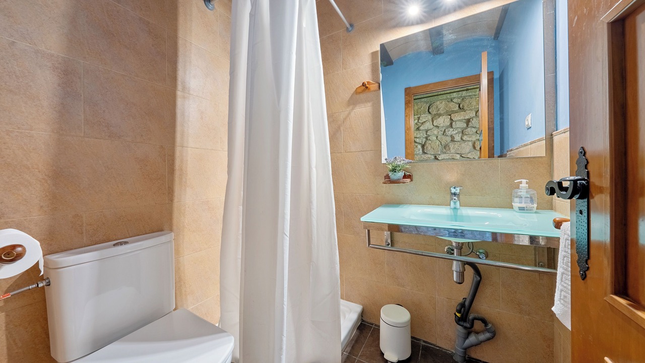 Photo of Bathroom in Flix