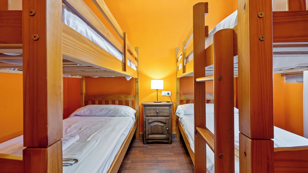 Photo of Bedroom in Flix