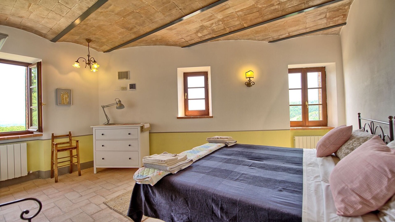 Photo of Bedroom in Montegiove