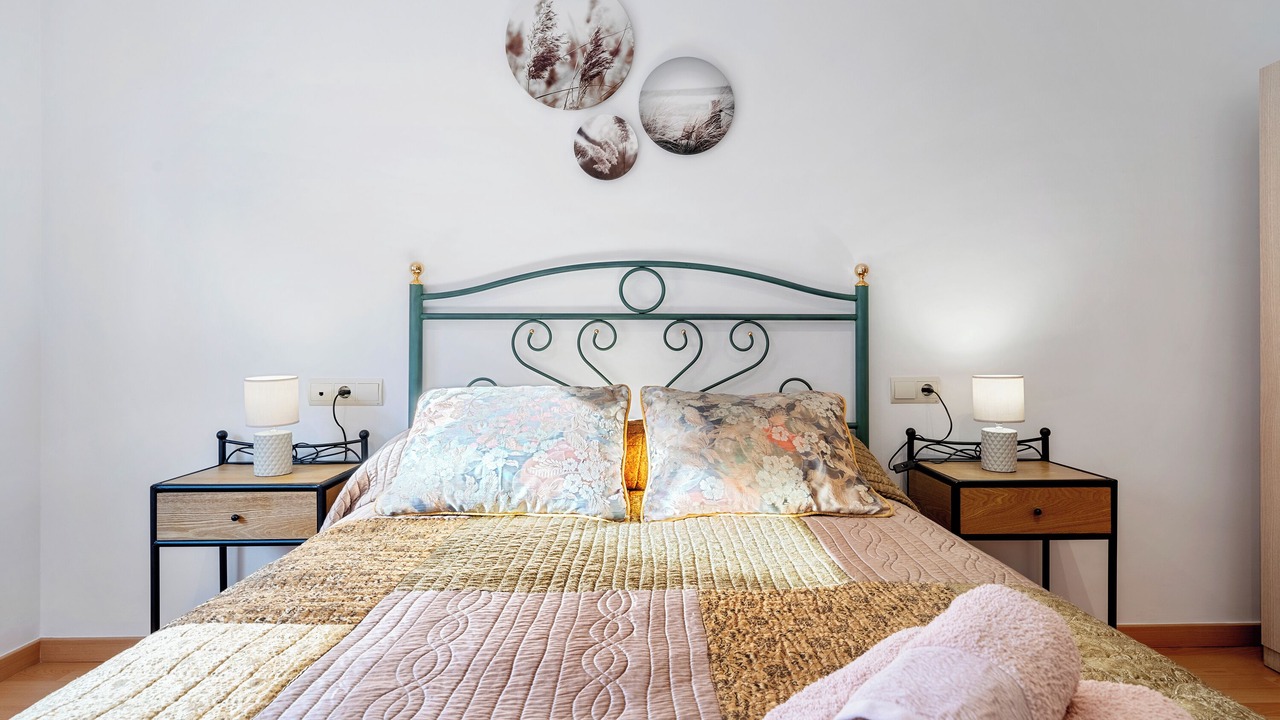 Photo of Bedroom in Flix