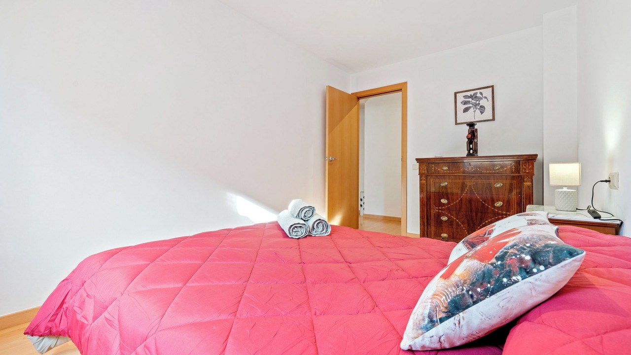Photo of Bedroom in Flix