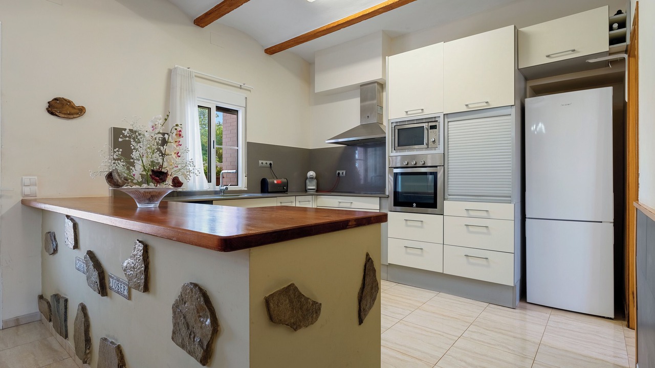Photo of Kitchen in Camarles