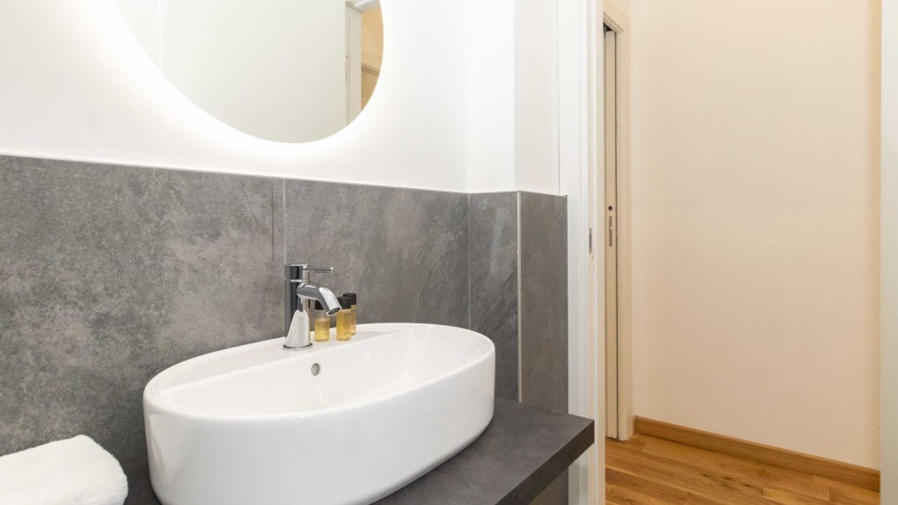 Photo of Bathroom in Cenisia