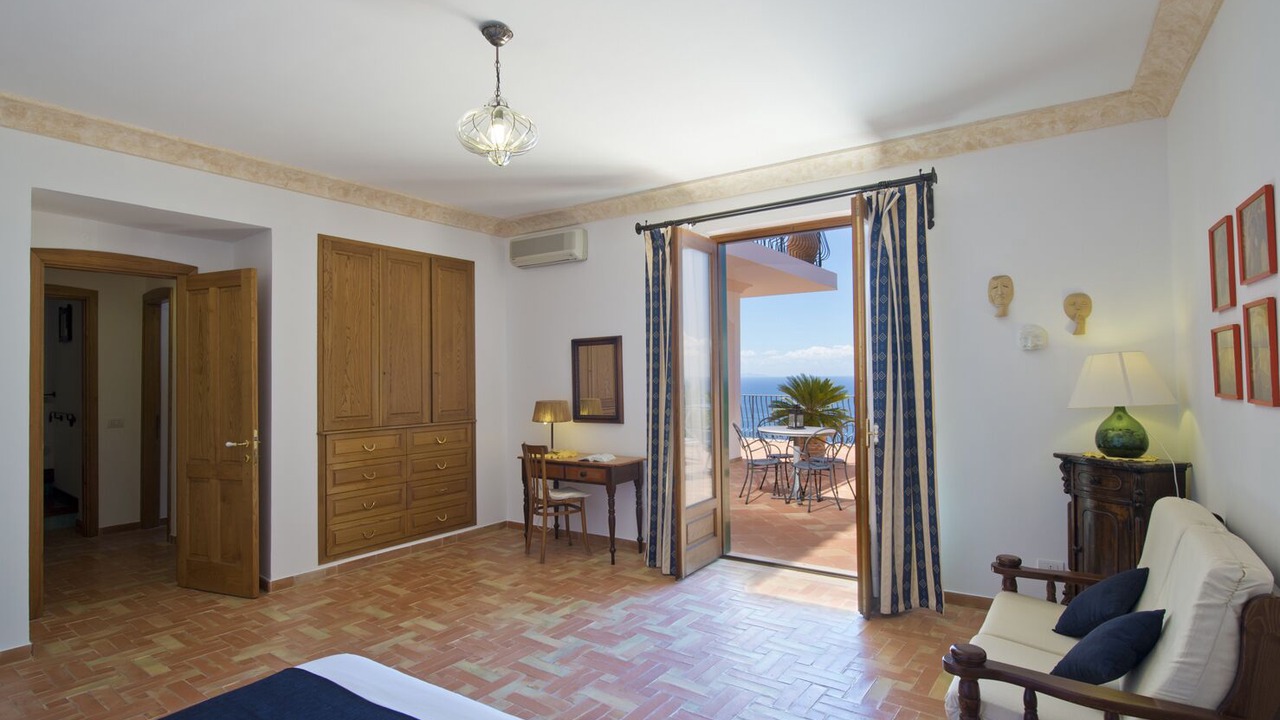 Photo of Bedroom in Pogerola