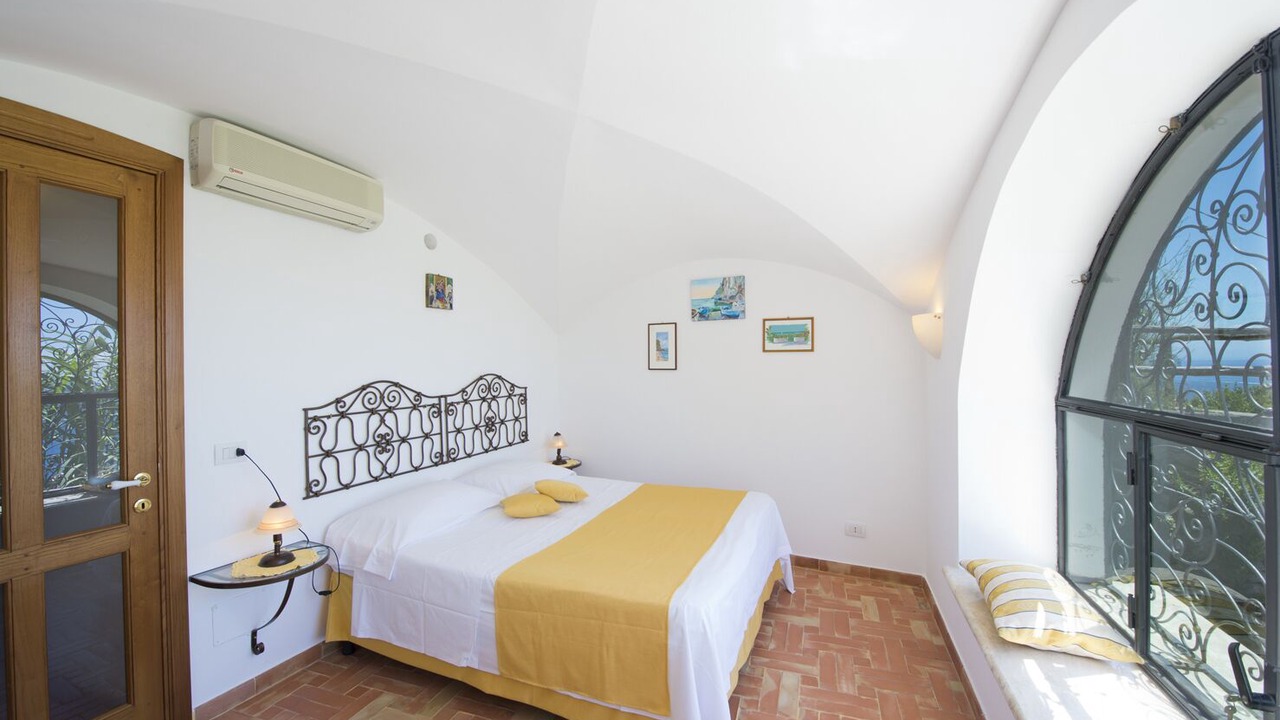 Photo of Bedroom in Pogerola